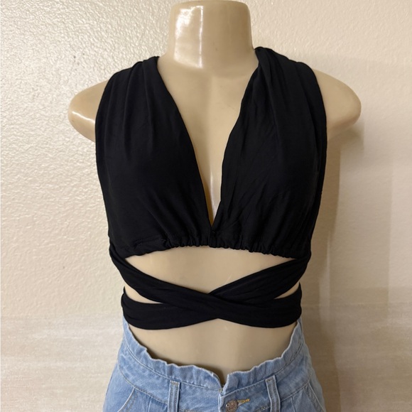Chic Black Wrap Crop Top - Picture 2 of 4